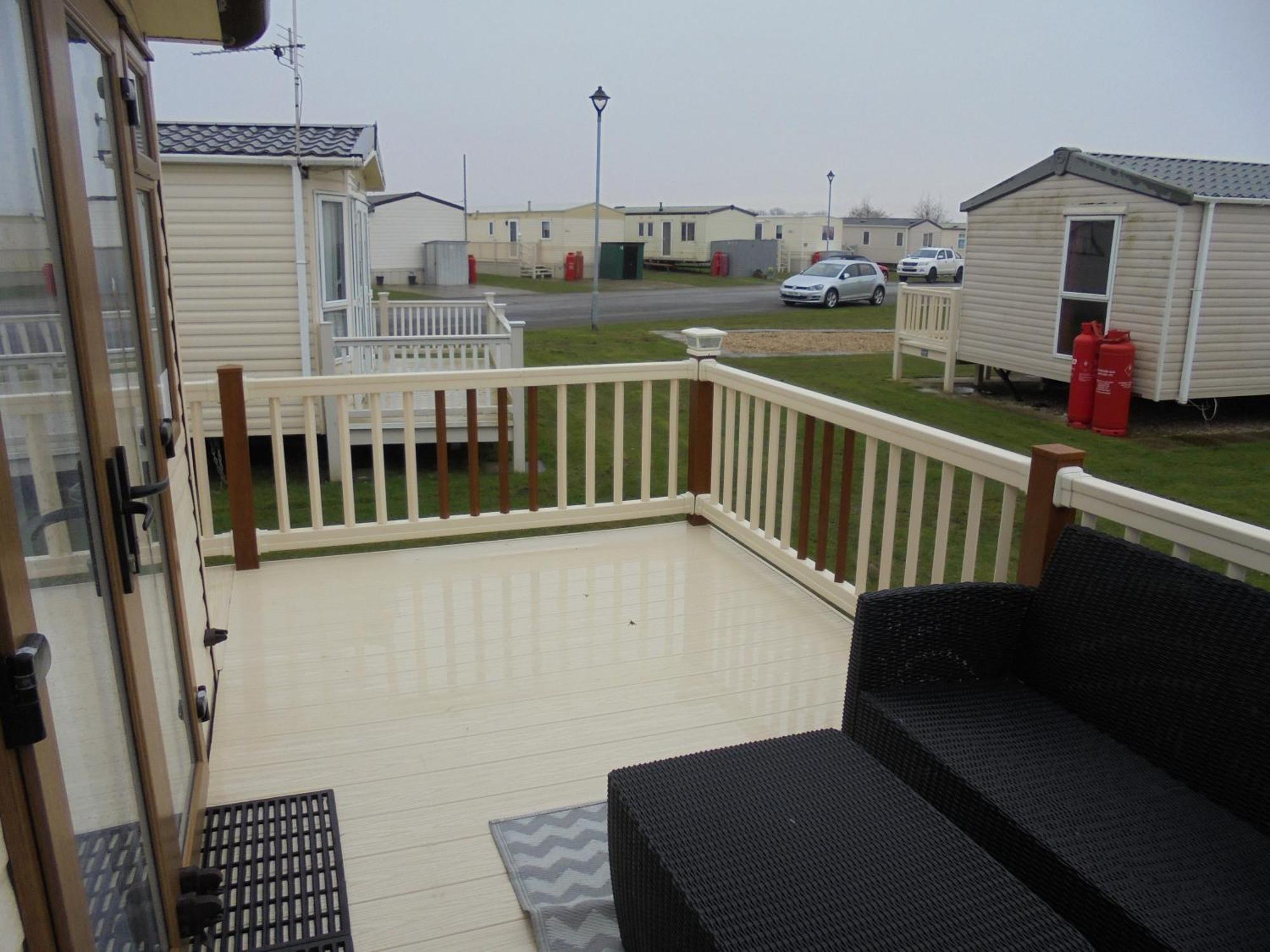 The Grange Ingoldmells: Elan 6 Berth, Central Heated, Wrap Around Decking Екстер'єр фото