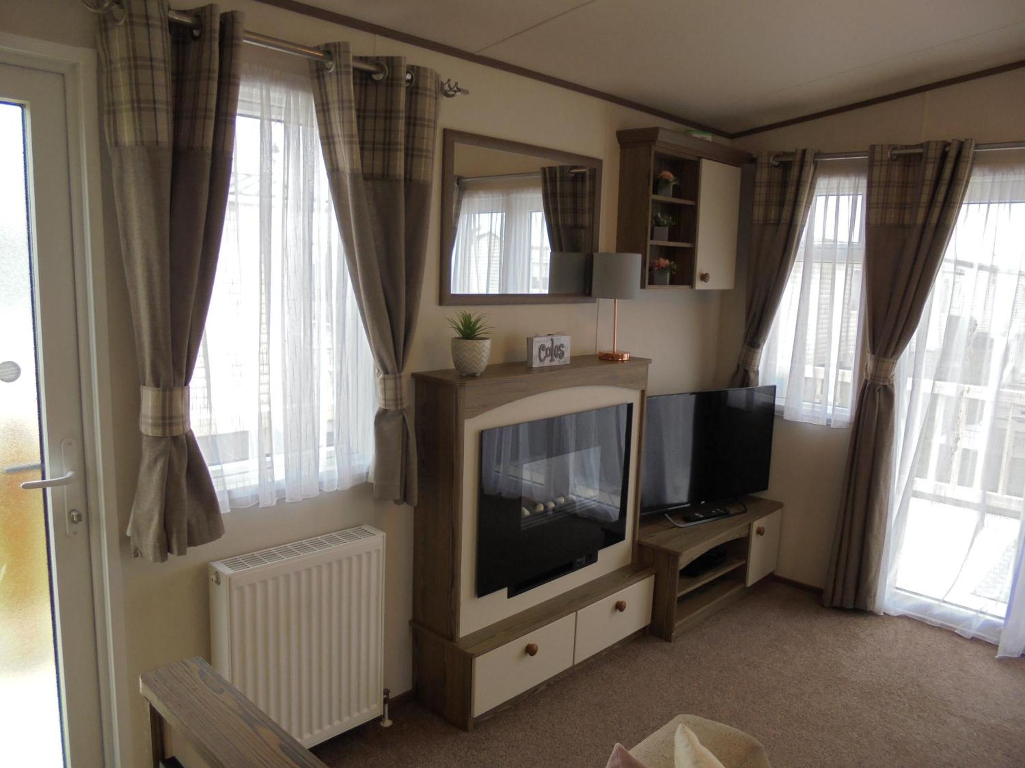 The Grange Ingoldmells: Elan 6 Berth, Central Heated, Wrap Around Decking Екстер'єр фото